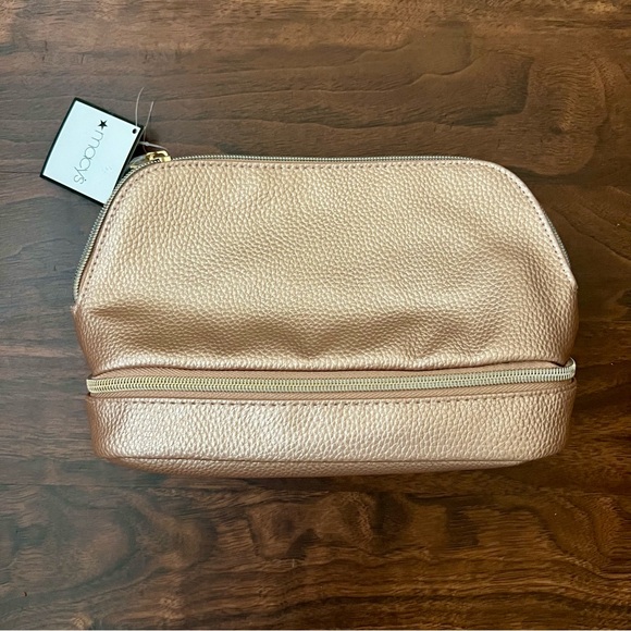 Macy's Unisex Gold Faux Leather Cosmetic Bag With 2 Zippers Pouch NWT - Picture 1 of 6